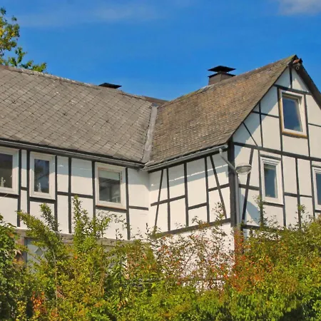 In Winterberg With Garden Züschen